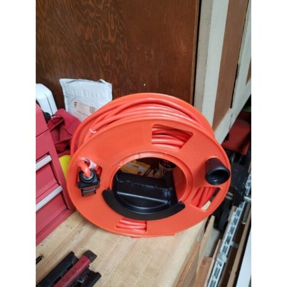 100 ft Outdoor Extension Cord 16/3 SJTW 3-Prong Grounded Plug Orange - Picture 1 of 2